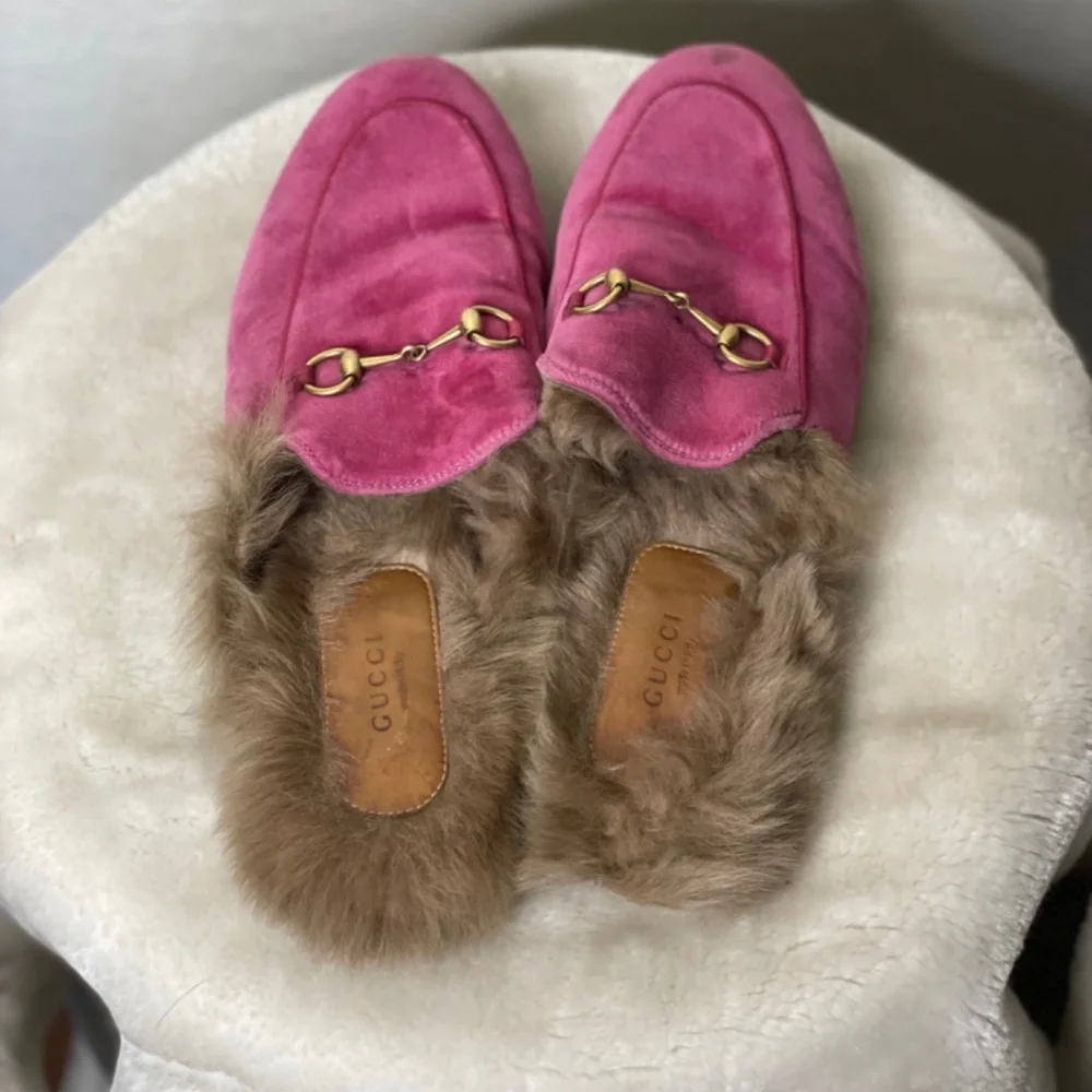 Gucci Fur Rasperry Slides - Picture 3 of 3